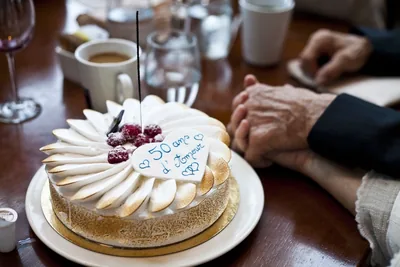 A cake decorated for a 50th anniversary